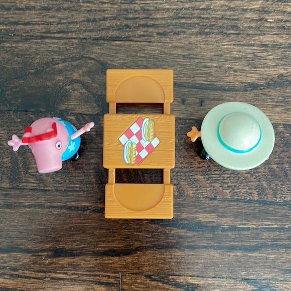 Peppa Pig Picnic Time Set - Picture 2 of 4